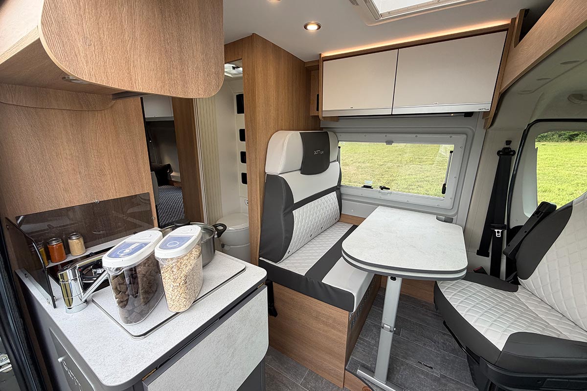 Reisemobil GiottiVan 64G Aussenansicht