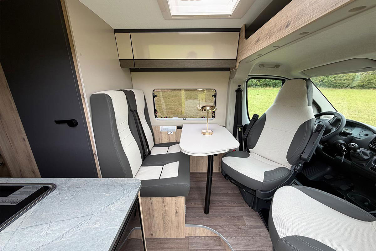 Miller Van 600 neu in weiß