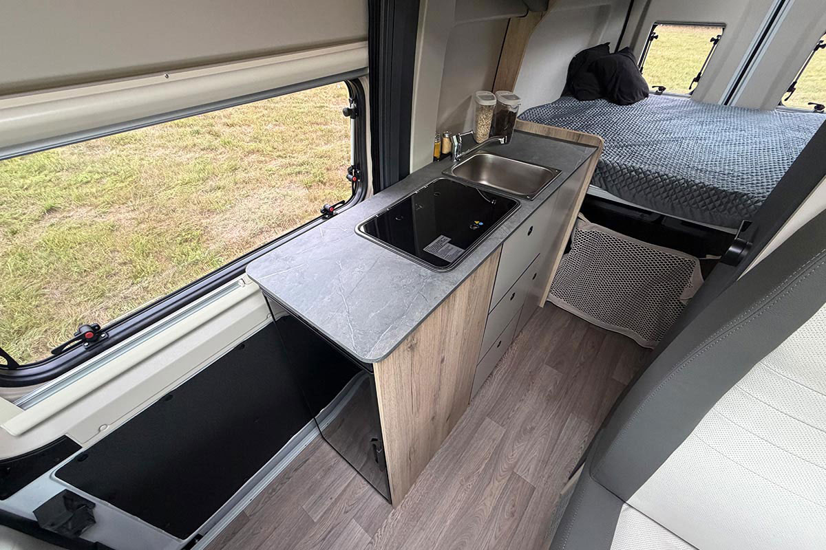 Miller Van 600 neu in weiß