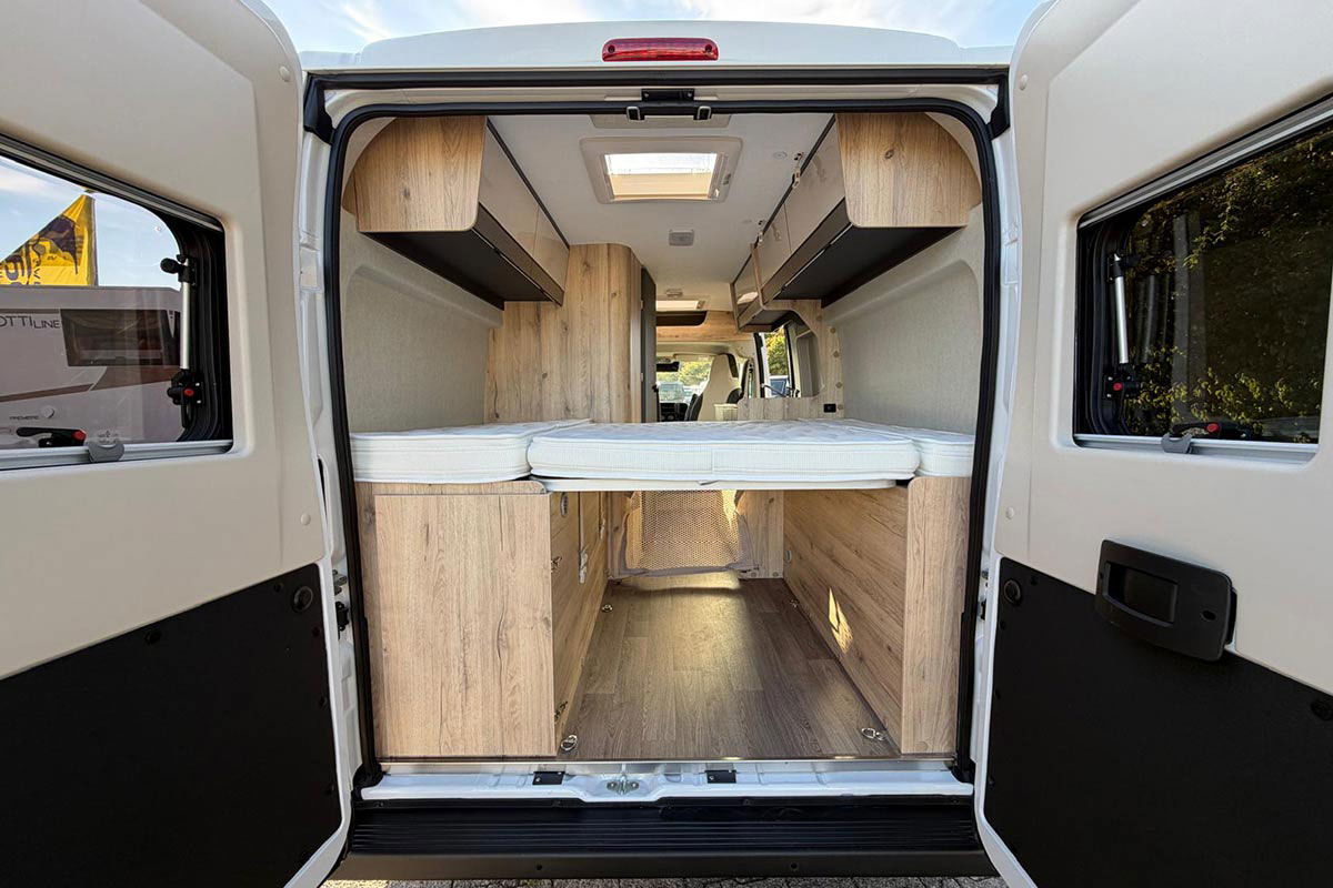 Miller Van 600 neu in weiß